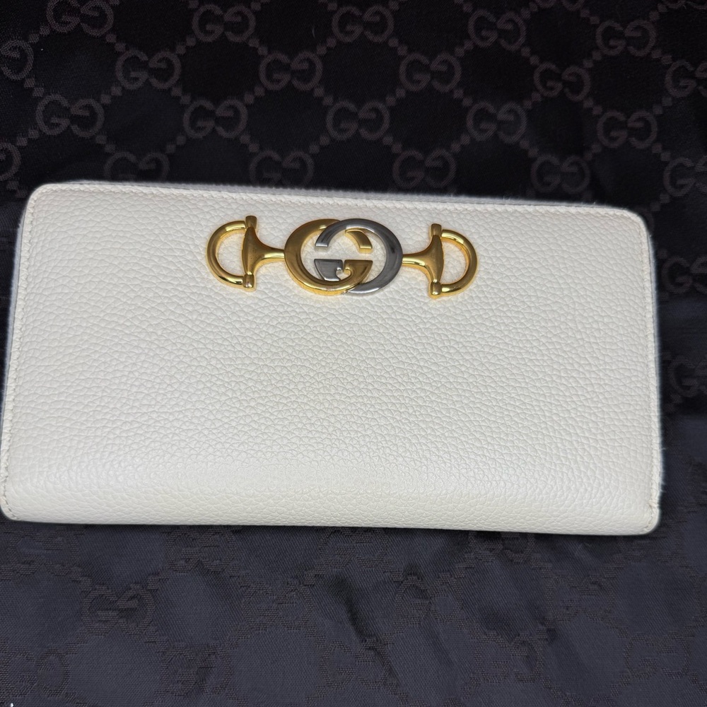 Gucci Zumi long wallet
